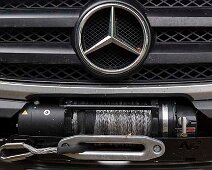treuil 1 treuil 4,5 tonnes avec corde plasma (Warn Tabor 10 K) https://www.dreamteamcar.com/pieces-accessoires-4x4/accessoires_156/aide-au-franchissement_5744/treuil_5...